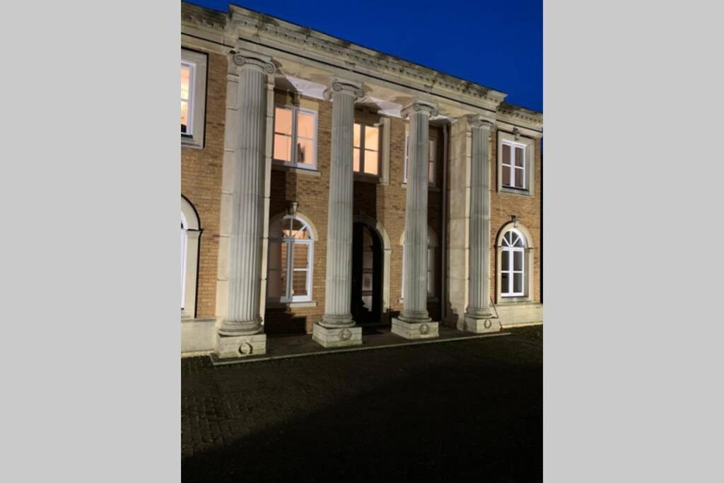 Old Park Villa Telford Exterior foto